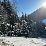 Lavender Hill - Summer Holiday & Ski Villa Chalet